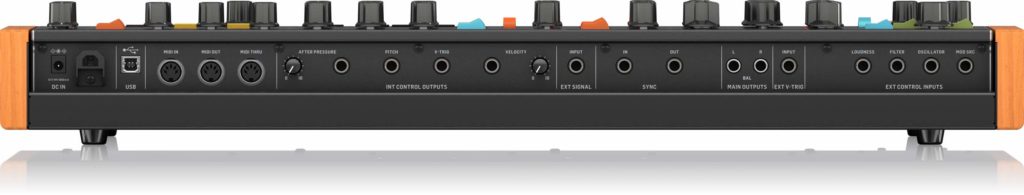 Behringer Poly-D synth hardware sintetizzatore analog music producer strumenti musicali