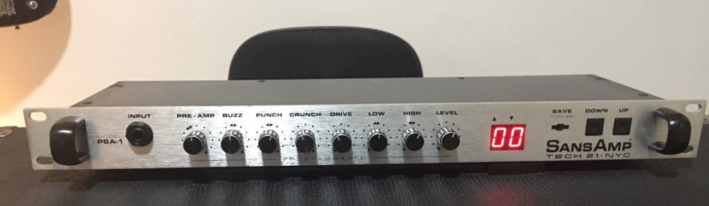 Tech21 Sansamp PSA-1 analog hardware pedal bass guitar amp pre strumenti musicali