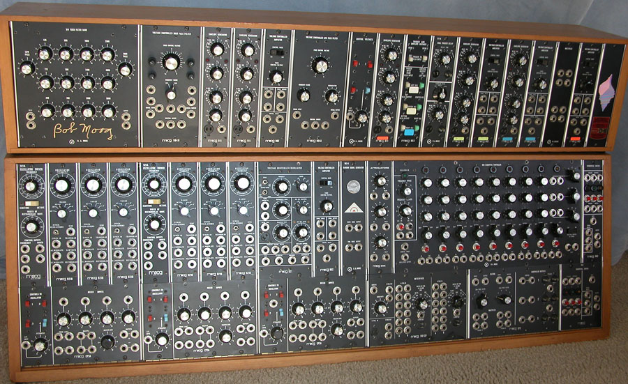 Moog_Modular 55 sm strumenti musicali