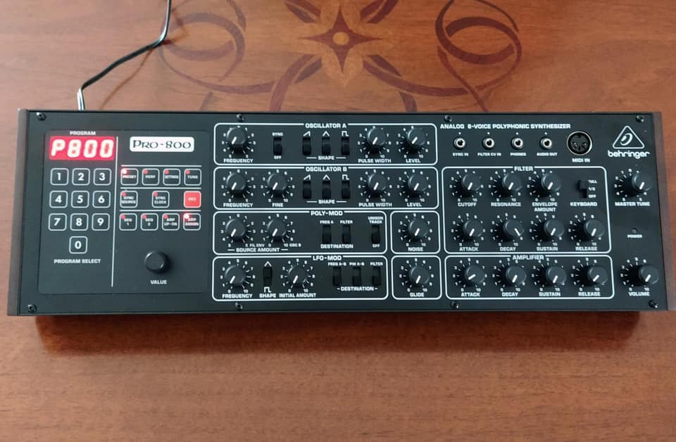 Behringer Pro-800 sequential circuits prophet-600 sintetizzatore synth hardware digital strumenti musicali eurorack