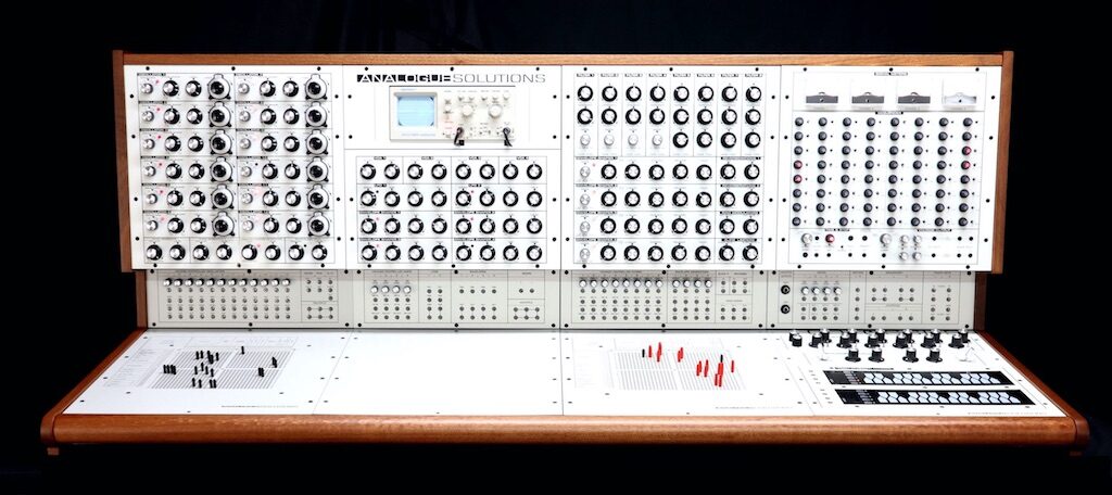 Analogue Solutions Colossus hardware synth sintetizzatore strumenti musicali synthi 100