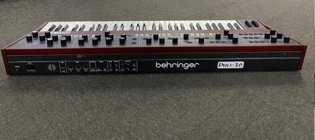 Behringer Pro-16 sequential prophet sintetizzatore synth analog hardware strumentimusicali