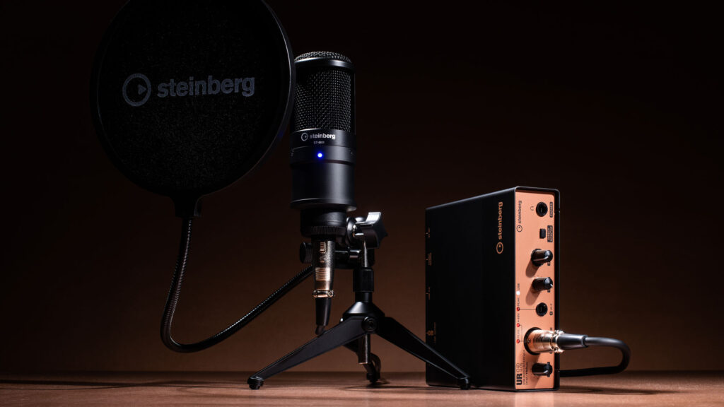 Steinberg UR12 Podcast Starter Pack interfaccia audio microfono home studio recording strumentimusicali