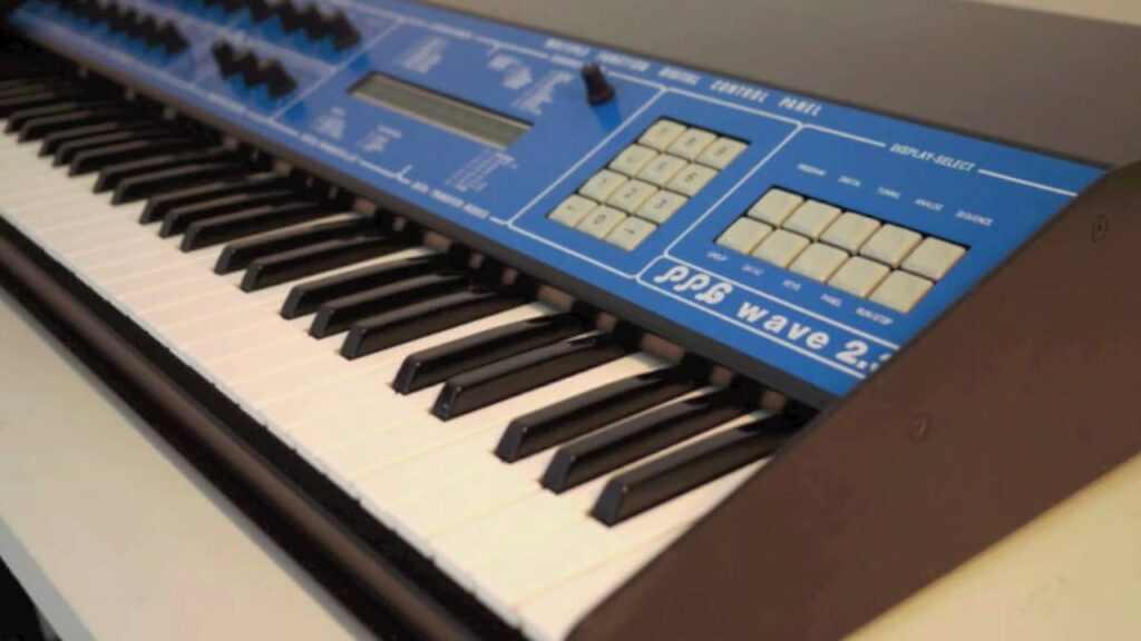 waldorf m