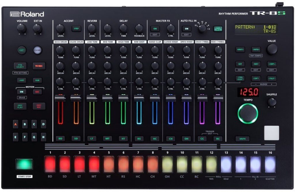 roland tr-8s editor recensione driver tutorial programmazione programming techno luca pilla