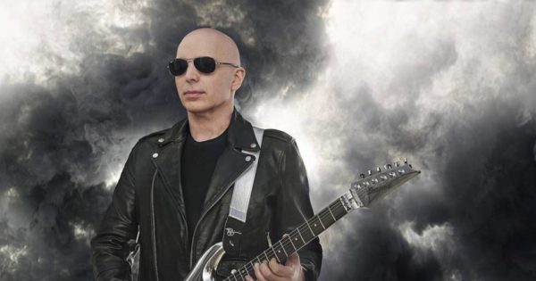 Joe Satriani chitarra strumenti musicali