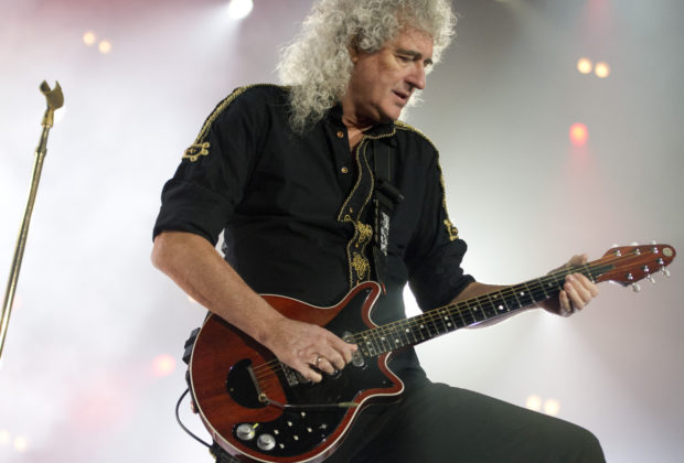 Brian May virtual guitar strumenti musicali