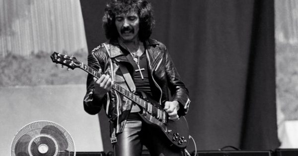Tony Iommi strumenti musicali