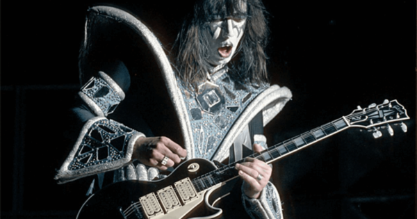 Ace Frehley Kiss parallax strumenti musicali