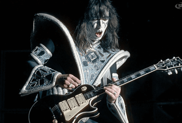 Ace Frehley Kiss parallax strumenti musicali