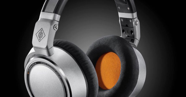 Neumann NDH 20 cuffie headphone studio pro exhibo test audiofader