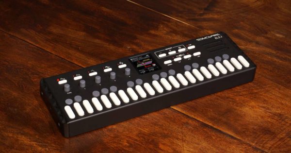Sonicware synth midiware keyboard tastiera elz_1 strumenti musicali