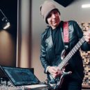 Ik Multimedi Joe Satriani chitarra guitar software mogar strumenti musicali