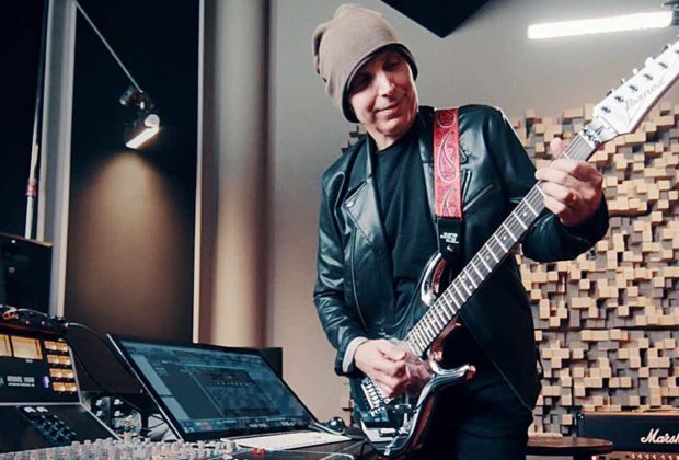 Ik Multimedi Joe Satriani chitarra guitar software mogar strumenti musicali