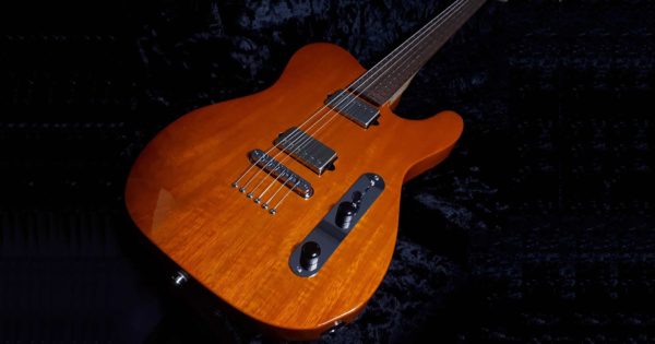 Suhr Custom Classic T Korina chitarra guitar backline strumenti musicali