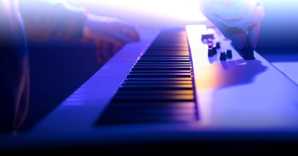 Arturia KeyLab Essential 88 keyboard controller midi tastiera midiware strumenti musicali