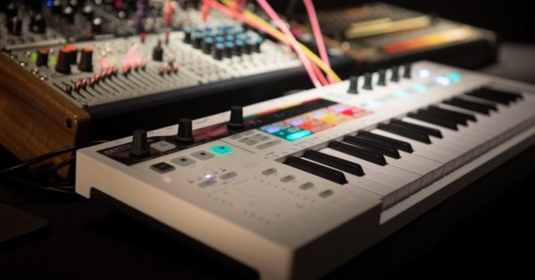 Arturia Keystep Pro controller midi keyboard tastiera hardware midi midiware strumenti musicali