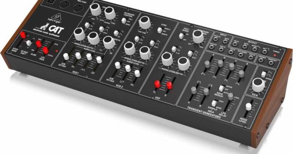 Behringer Cat synth hardware sintetizzatore analog strumenti musicali