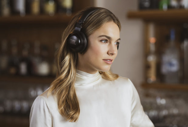 JBL Club 700BT 950c one cuffie headphones bluetooth pro audio leading tech strumenti musicali