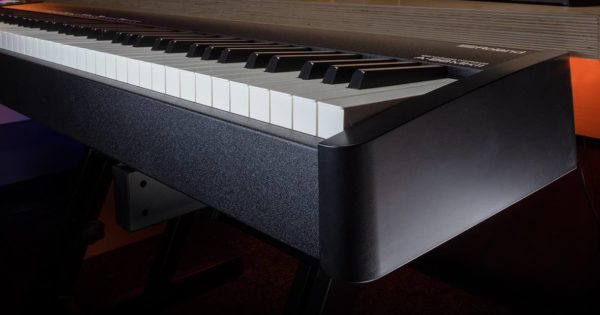 Roland A-88 mk2 controller midi tastiera keyboard producer musician live studio strumenti musicali