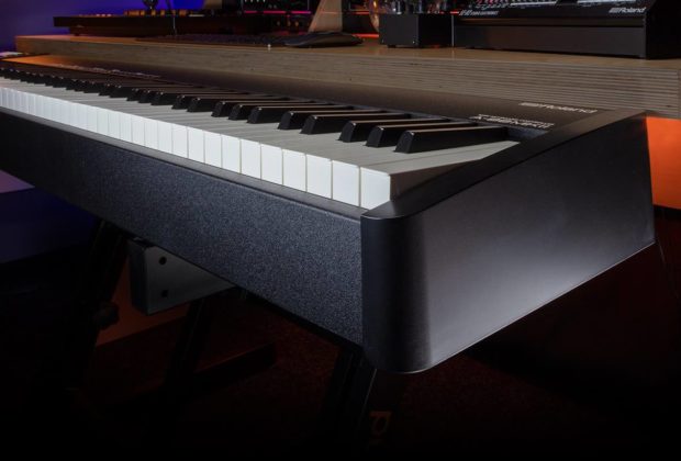 Roland A-88 mk2 controller midi tastiera keyboard producer musician live studio strumenti musicali