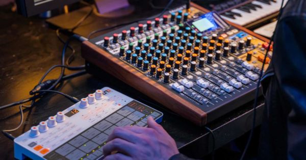 Tascam Model 12 mixer hardware digital usb rec live studio aeb strumenti musicali