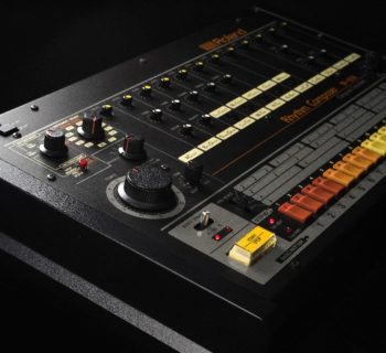 Roland TR-808 rhythm composer drum machine hardware music producer strumenti musicali