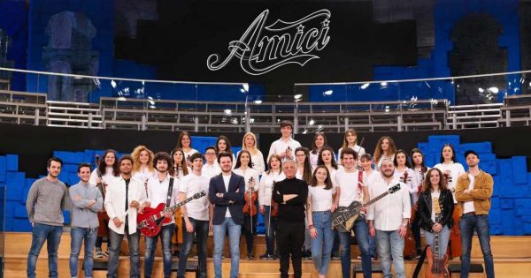 BAND DI AMICI '19 talent show orchestra celso valli luca rossi strumenti musicali smandfriends intervista canale 5