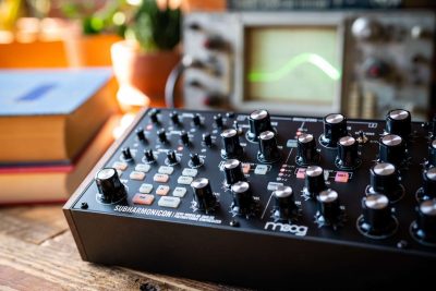 Moog Subharmonicon synth hardware sintetizzatore analog semi modulare midiware strumenti musicali