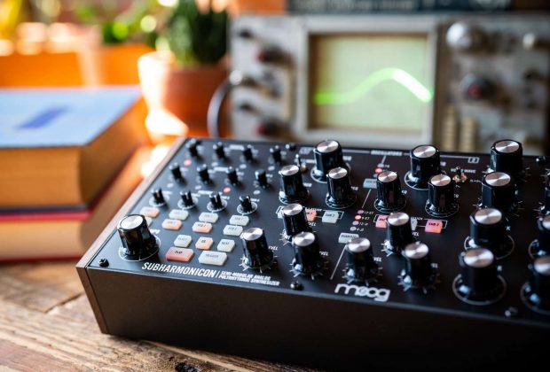 Moog Subharmonicon synth hardware sintetizzatore analog semi modulare midiware strumenti musicali