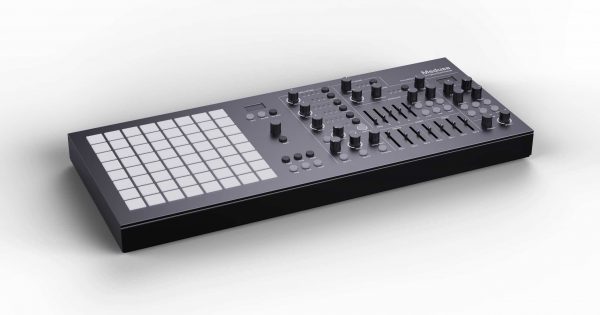 Polyend Black Medusa synth hardware digital studio producer music strumenti musicali