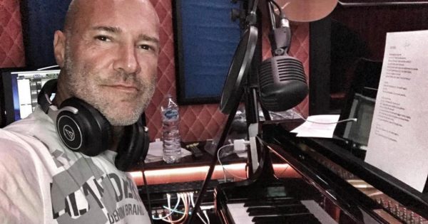 bruno zucchetti smandfriends intervista keyboard pianoforte piano tastiera synth live studio arrangiatore produttore riccardo gerbi strumenti musicali