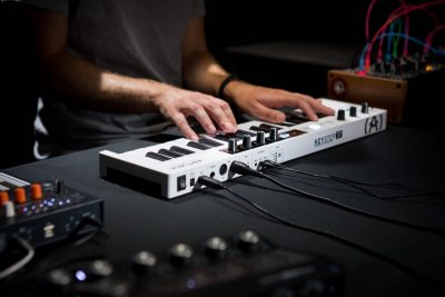 Arturia KeyStep 37 midi controller tastiera keyboard keylab music producer prezzo midiware strumenti musicali