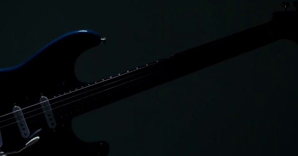 Fender Stratocaste Hypebeast guitar chitarra elettrica electric music strumenti musicali made in japan