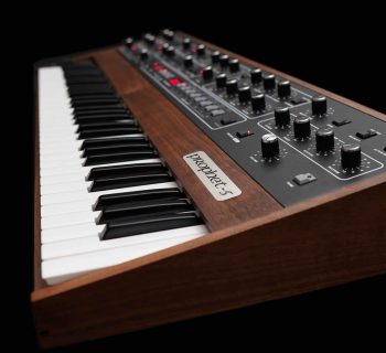 Sequential Prophet-5 hardware sintetizzatore synth music producer dave smith strumenti musicali