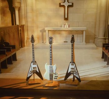 Gibson Jimi Hendrix 1967 SG Custom Aged Polaris White 1969 Flying V Aged Ebony chitarra guitar artist collection strumenti musicali