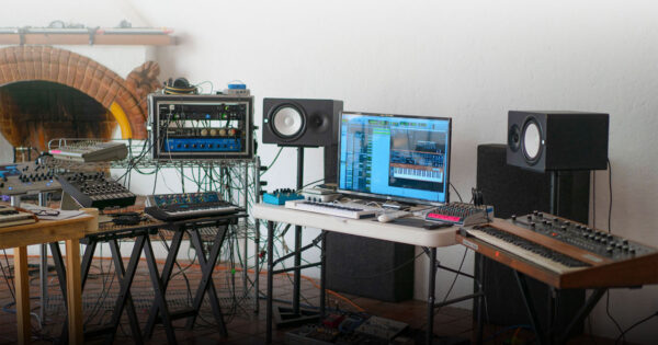 Arturia V-Collection 8 soft synth collection software virtual instrument midiware strumenti musicali