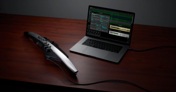 Roland Aerophone Pro wind controller synth zen-core hardware sintetizzatore strumenti musicali software prezzo