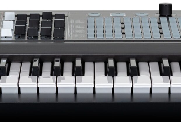 Arturia MatrixBrute Noire edition synth sintetizzatore hardware tastiera keyboard midiware strumentimusicali