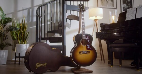Gibson J-150 Noel Gallagher chitarra acustica acoustic guitar artist signature oasis strumentimusicali