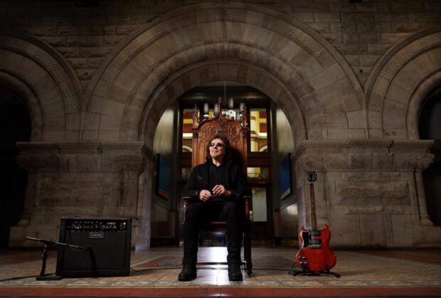 Gibson Tony Iommi SG Special chitarra elettrica signature diavoletta black sabbath ozzy osbourne strumentimusicali p90