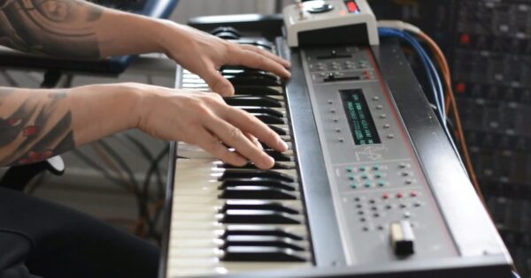 Arturia SQ80V virtual instrument soft synth software tastiera keyboard arturia strumentimusicali