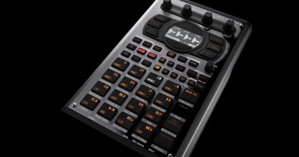Roland SP404 mk2 sampler campionatore hardware digital producer dj strumentimusicali