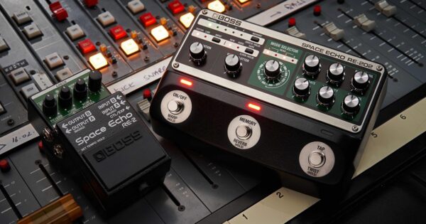 BOSS RE-2 re-202 space echo roland re-201 stompbox guitar pedale chitarra strumentimusicali