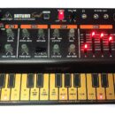 Behringer Saturn Soul roland jupiter8 synth mini sintetizzatore hardware strumentimusicali