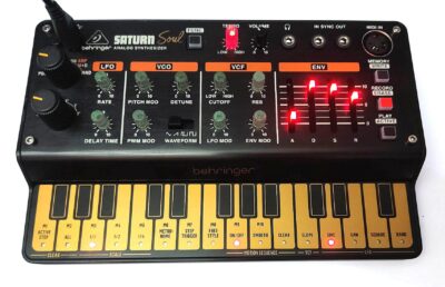 Behringer Saturn Soul roland jupiter8 synth mini sintetizzatore hardware strumentimusicali