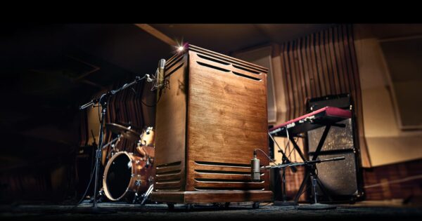 Universal Audio Waterfall Rotary Speaker UAD native plug-in Leslie vintage sound Midiware news smstrumentimusicali