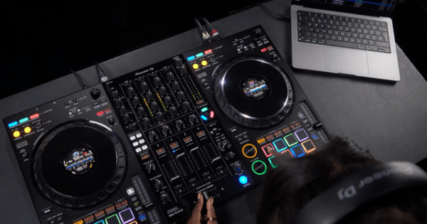 Pioneer DDJ-FLX10 controller dj track separation lighting rekordbox Serato dj pro On Jog Display Mix Point Link Magvel Fader Frenexport news audiofader