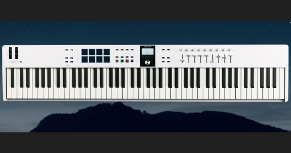 arturia controller keylab essential mk3 controller midi tastiera 88 tasti semi pesati news midiware smstrumentimusicali.it