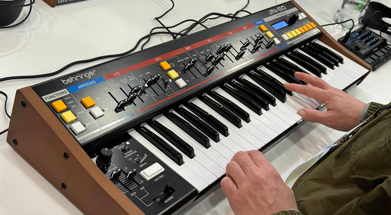 Behringer JN 80 Il Juno Secondo Uli SMstrumentimusicali